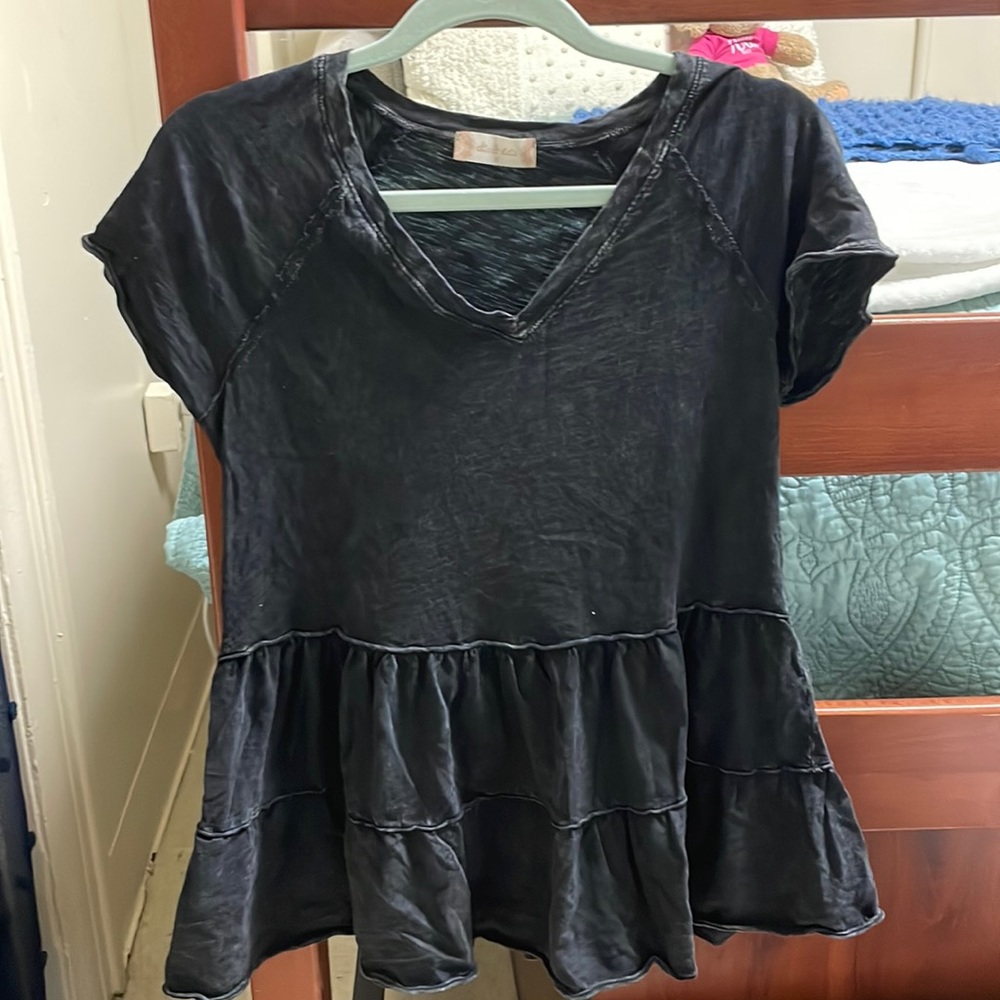 Altar’d State Chloe shirt - size S - gray